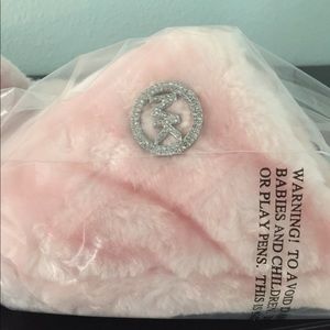 Michael Kors Slippers - Size 10